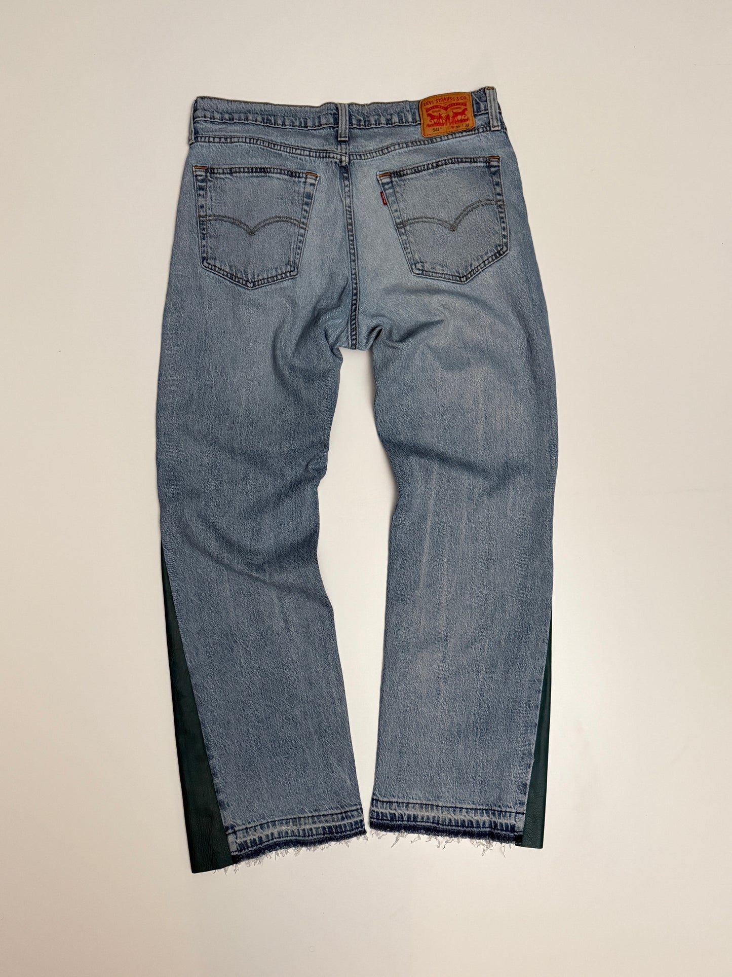 clean leather flair 36x32